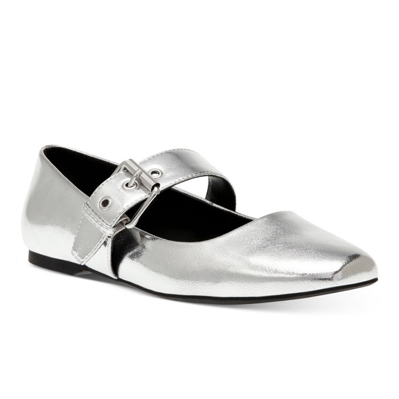 DV by Dolce Vita Shoes - NWT DV by dolce vita Mellie Silver Ballet Flats
